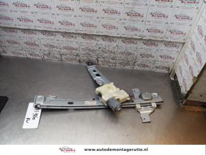 O166408 Gebruikte ruitmechaniek 4deurs rechts-voor Peugeot 3008