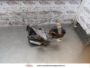 O166426 Gebruikte slotmechaniek portier 4deurs rechts-achter Mitsubishi Outlander