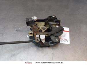 O166428 Gebruikte slotmechaniek portier 4deurs links-voor Hyundai Atos