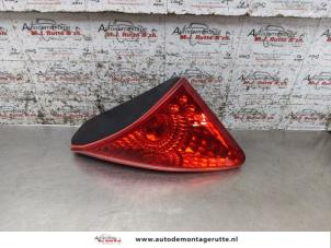 O166448 Gebruikte achterlicht rechts Peugeot 3008