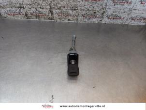O166462 Gebruikte portierslot cilinder links Peugeot 3008