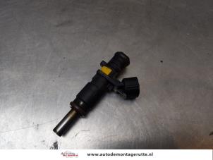O166483 Gebruikte injector (benzine injectie) Citroen C3 Picasso
