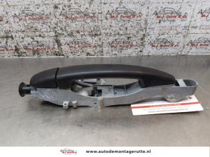 O166493 Gebruikte portiergreep 4deurs rechts-achter Citroen C3 Picasso