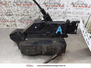 O166497 Gebruikte portierslot mechaniek 4deurs rechts-voor Citroen C3 Picasso