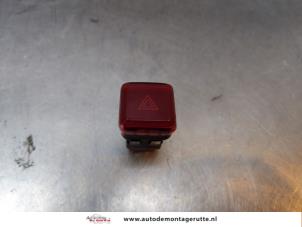 O166499 Gebruikte paniekverlichtings schakelaar Citroen C3 Picasso