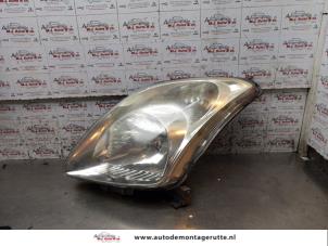 O166579 Gebruikte linker koplamp Suzuki Swift