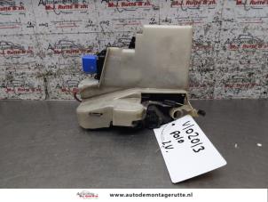 O166633 Gebruikte deurslot mechaniek 4deurs links-voor Volkswagen Polo