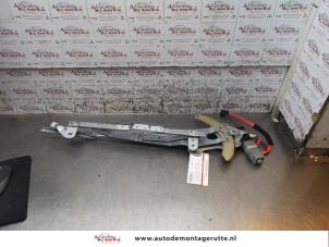 O166681 Gebruikte ruitmechaniek 4deurs links-voor Subaru Impreza