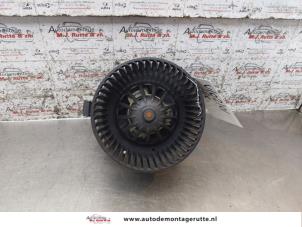 O166768 Gebruikte chaufage ventilatiemotor Renault Clio
