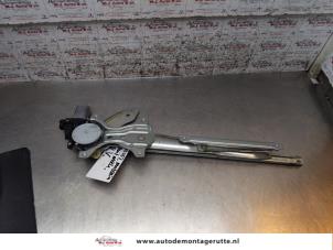 O166769 Gebruikte raammechaniek 4deurs rechts-voor Daihatsu Materia
