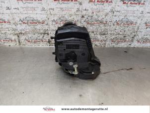 O166871 Gebruikte slotmechaniek portier 4deurs links-achter Toyota Yaris