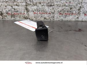 O166884 Gebruikte schakelaar airco Kia Picanto
