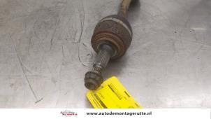 O166896 Gebruikte cardanas links-voor (vwa) Toyota Yaris