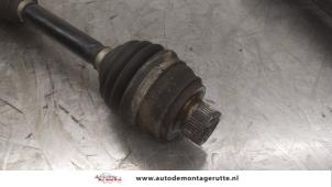 O166925 Gebruikte aandrijfas links-voor Audi A4