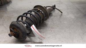 O167014 Gebruikte schokdemperpoot links-voor Peugeot 207