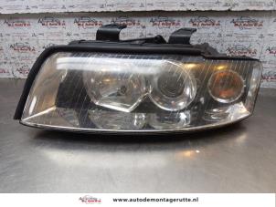 O167060 Gebruikte linker koplamp Audi A4