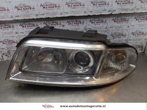 O167067 Gebruikte linker koplamp Audi A4
