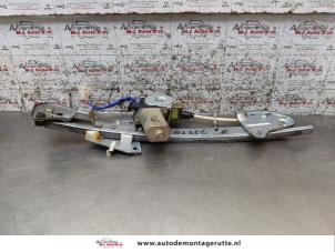 O167116 Gebruikte ruitmechaniek 2deurs rechts-voor Mazda MX-3