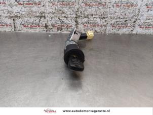 O167147 Gebruikte sleutel+contactslot Peugeot 107