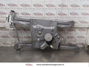 O167210 Gebruikte ruitmechaniek 4deurs rechts-voor Mitsubishi Grandis
