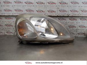 O167268 Gebruikte koplamp rechts Toyota Yaris