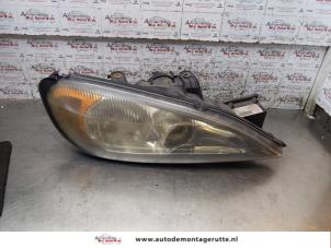 O167285 Gebruikte koplamp rechts Nissan Primera