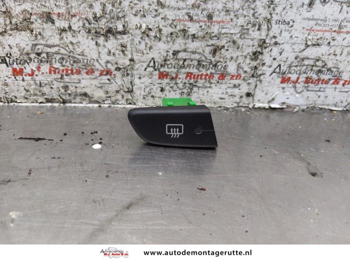 Gebruikte Verwarmingsschakelaar Achterruit Peugeot 107 O167288
