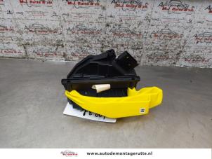 O167340 Gebruikte schuifdeur slotmechaniek rechts Ford Transit Connect