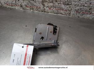 O167352 Gebruikte slotmechaniek achterdeur bus-bestel Ford Transit Connect