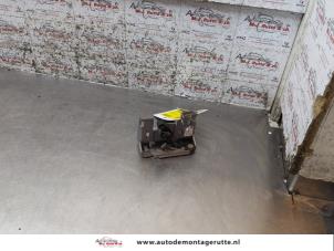 O167357 Gebruikte slotmechaniek achterdeur bus-bestel Ford Transit Connect