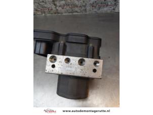 O167370 Gebruikte abs pomp Opel Corsa