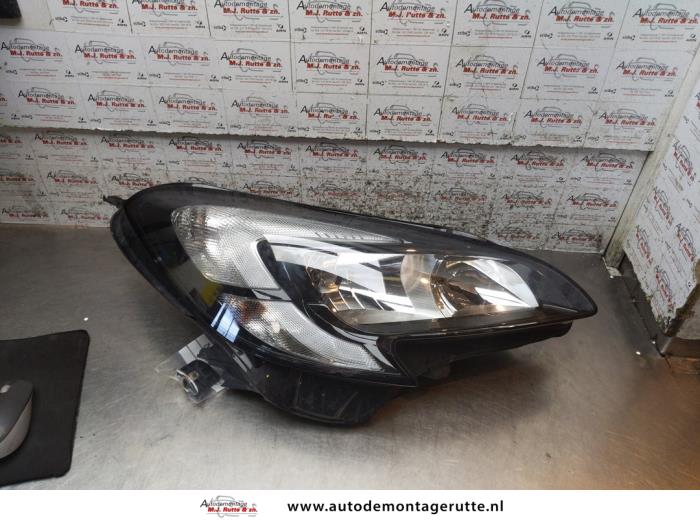 Gebruikte Koplamp rechts Opel Corsa O167386