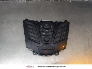 O167465 Gebruikte radiobedienings paneel Ford Fiesta