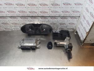 O167496 Gebruikte kontaktslot + computer Ford Fiesta