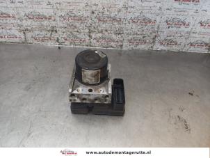 O167540 Gebruikte abs pomp Suzuki Alto