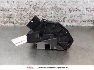 O167695 Gebruikte portierslot mechaniek 4deurs rechts-voor Ford Fiesta