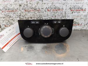 O167866 Gebruikte kachel bedieningspaneel Opel Corsa