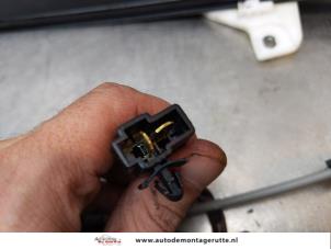 O167915 Gebruikte raammechaniek 4deurs rechts-voor Chevrolet Spark