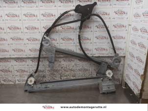 O167972 Gebruikte raammechaniek 2deurs rechts-voor Peugeot 307