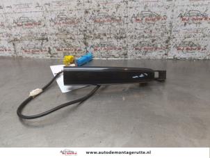 O167973 Gebruikte deurgreep 2deurs links Peugeot 307
