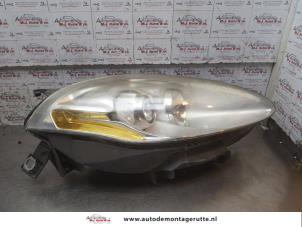 O167994 Gebruikte rechter koplamp Fiat Bravo