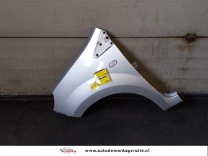 O168103 Gebruikte voorscherm links Renault Twingo
