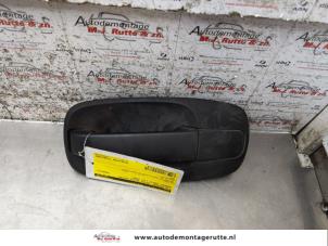 O168133 Gebruikte deurgreep 4deurs rechts-achter Renault Trafic