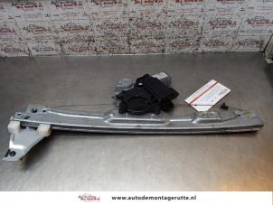 O168190 Gebruikte raammechaniek 4deurs links-voor Peugeot 308