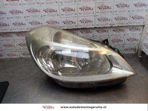 O168205 Gebruikte rechter koplamp Renault Clio