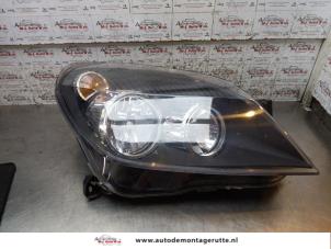 O168206 Gebruikte rechter koplamp Opel Astra