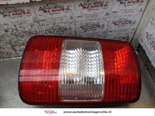 O168271 Gebruikte achterlicht rechts Volkswagen Caddy