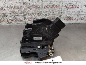 O168282 Gebruikte deurslot mechaniek 4deurs rechts-voor Ford Focus
