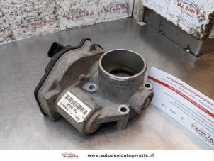 O168283 Gebruikte gasklephuis Ford Focus