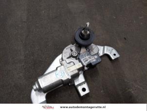 O168292 Gebruikte ruitenwissermotor achter Opel Agila